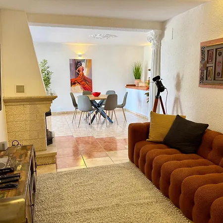 La Luzia - Cozy Retreat With Panoramic View Apartment *